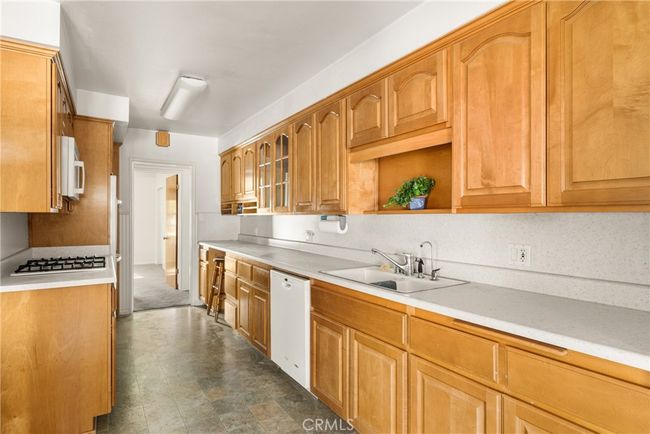 2102 E Napa Pl, House other with 3 bedrooms, 3 bathrooms and 2 parking in Anaheim CA | Image 16