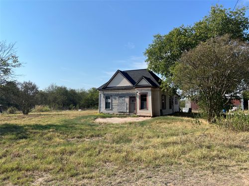 1 S 1st St, Mount Calm, TX, 76673 | Card Image