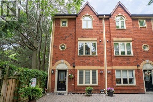 11-18 Doncrest Rd, Toronto, ON, M4K1R8 | Card Image