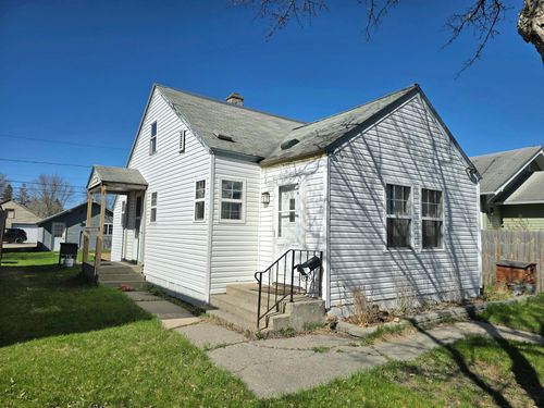 1012 9th St, International Falls, MN, 56649-2536 | Card Image