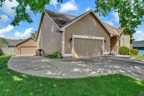 2405 Se Saturn Dr, Topeka, KS, 66605-3530 | Card Image
