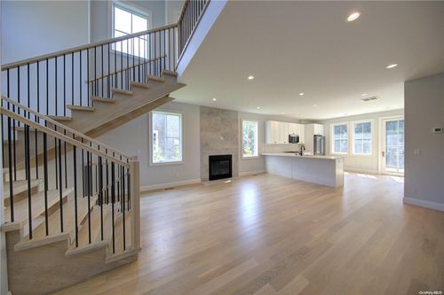 6 Crystal Mews Ln, East Hampton, NY, 11937 | Card Image