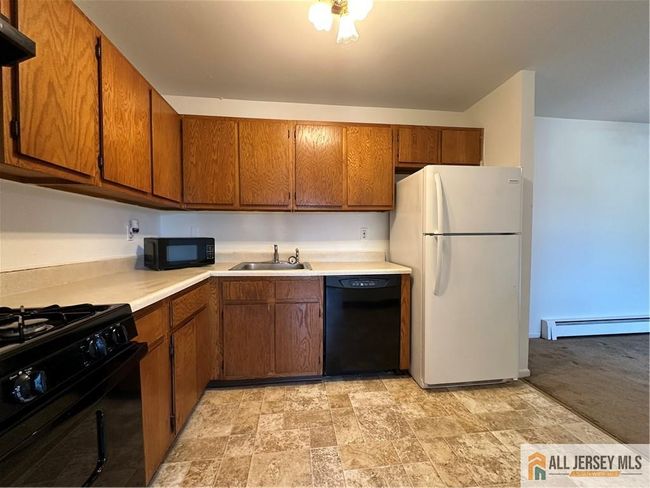 414 - 414 Cricket Ln, Townhouse with 1 bedrooms, 1 bathrooms and null parking in Woodbridge NJ | Image 9