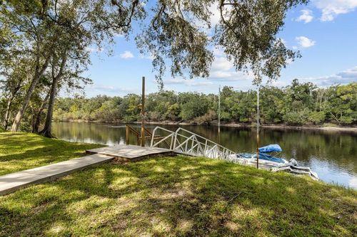 1069 Se Suwannee Trl, BRANFORD, FL, 32008-5598 | Card Image