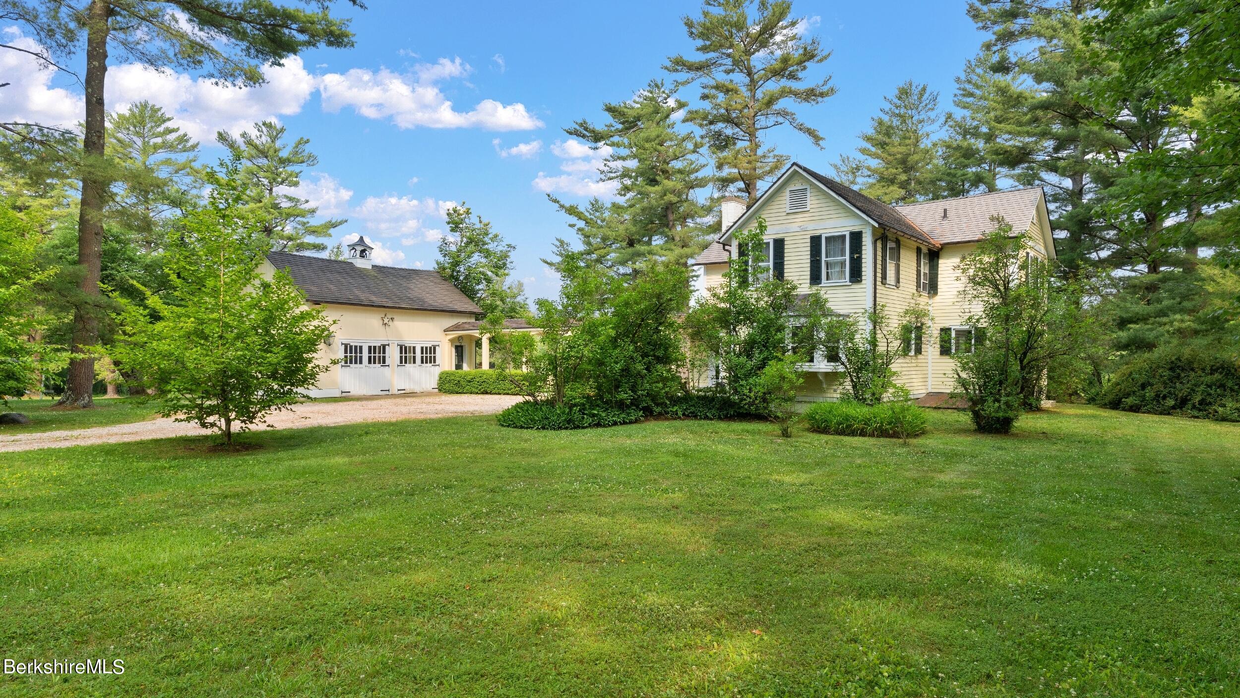 Devon Rd, Lee, MA 01238