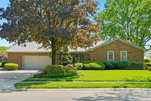 4120 Lyon Dr, Upper Arlington, OH, 43220-4402 | Card Image