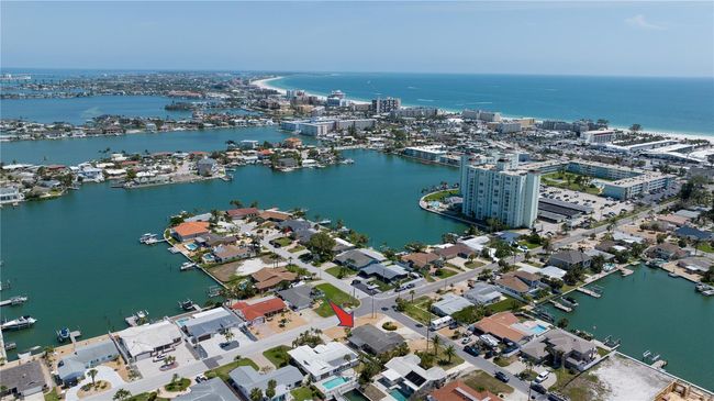 6405 2 Nd Palm Pt, House other with 3 bedrooms, 2 bathrooms and null parking in St Pete Beach FL | Image 4