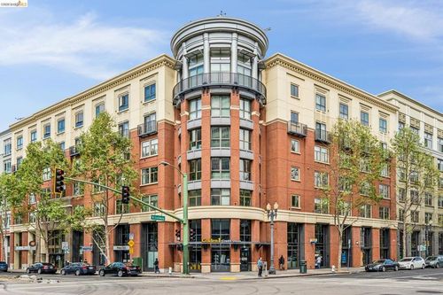 420-438 W Grand Ave, Oakland, CA, 94612-2326 | Card Image