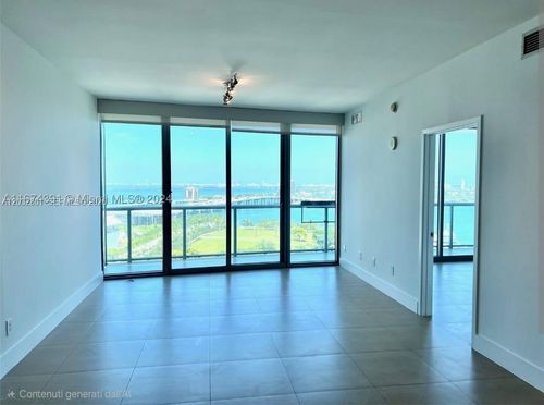 5107-888 Biscayne Blvd, MIAMI, FL, 33132-1550 | Card Image