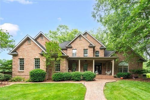 7672 Crossing Ridge Dr, Belews Creek, NC, 27009-9218 | Card Image