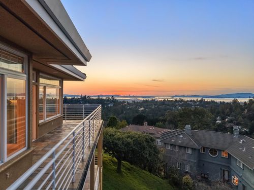 6070 Mazuela Dr, Oakland, CA, 94611-2208 | Card Image