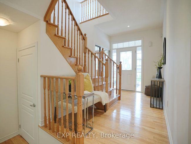 30 Mansard Dr, House other with 4 bedrooms, 3 bathrooms and 2 parking in Richmond Hill ON | Image 5