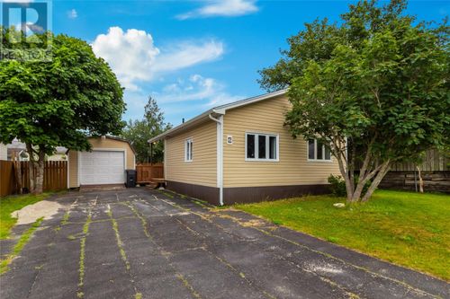 6 Willow Dr, House with 3 bedrooms, 2 bathrooms and null parking in Paradise NL | Card Image