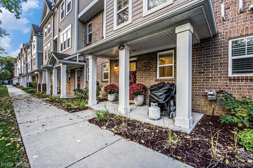 594 Anne Ave, Brighton, MI, 48116-3504 | Card Image