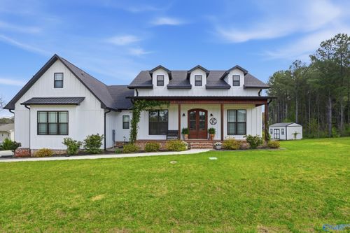 602 Country Club Rd, Albertville, AL, 35951-3983 | Card Image