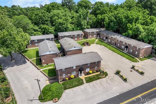 245 Chambers Rd, Saint Louis, MO, 63137-3957 | Card Image