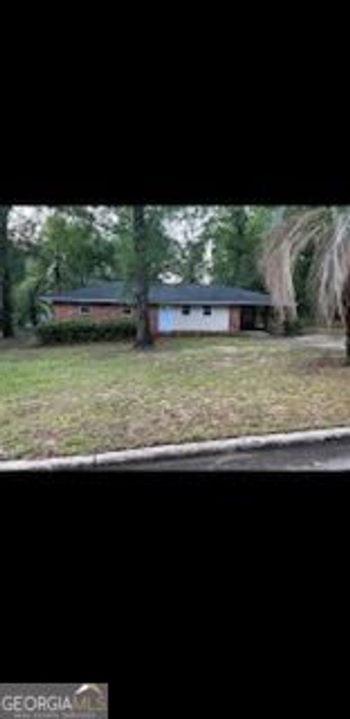 609 Sherwood Dr, DUBLIN, GA, 31021-5643 | Card Image