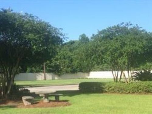 3560 Holiday Dr, New Orleans, LA, 70114-8229 | Card Image