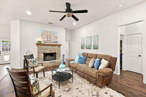 236 Firefly Dr, Springtown, TX, 76082-3028 | Card Image