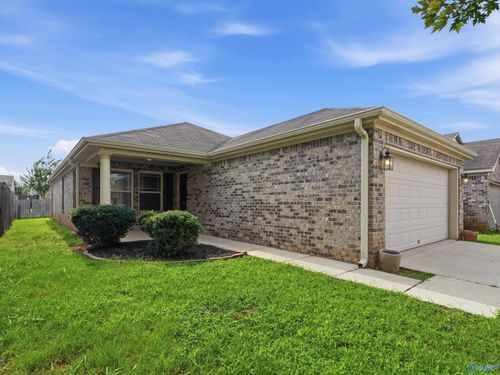 121 Pitts Griffin Dr, Madison, AL, 35756-3157 | Card Image