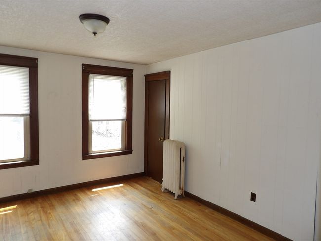 APT-1 - 412 Grafton St, Condo with 3 bedrooms, 1 bathrooms and 2 parking in Worcester MA | Image 10