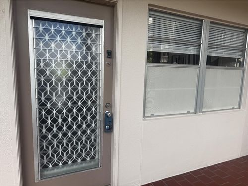 apt-m1-3302 Aruba Way, Coconut Creek, FL, 33066-2603 | Card Image