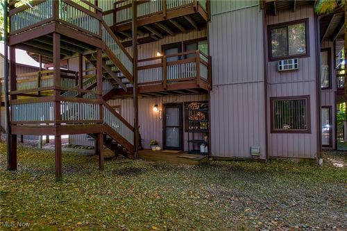 2195 Pinebrook Trl, Cuyahoga Falls, OH, 44223-2588 | Card Image