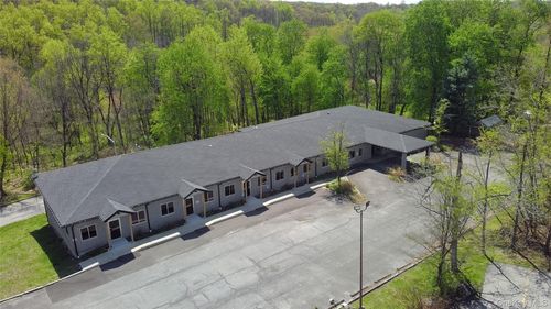 4 Corwin Ct, Newburgh, NY, 12550-5146 | Card Image
