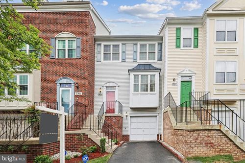 7809 Vanity Fair Dr, Greenbelt, MD, 20770-3323 | Card Image