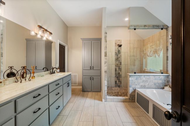 6570 County Road 2297, House other with 3 bedrooms, 2 bathrooms and null parking in Quinlan TX | Image 16