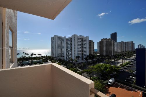 10f-1865 S Ocean Dr, Hallandale Beach, FL, 33009 | Card Image