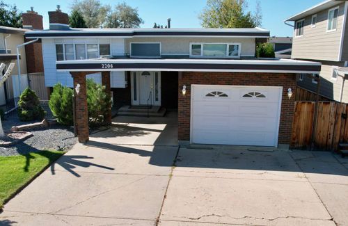 2206 41 St S, Lethbridge, AB, T1K4Y7 | Card Image