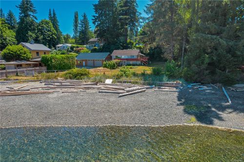 681 Bull Rd, Quadra Island, BC, V0P1H0 | Card Image
