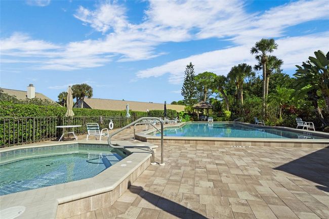 7640 - 5933 Clubside Dr, Condo with 2 bedrooms, 2 bathrooms and null parking in SARASOTA FL | Image 33