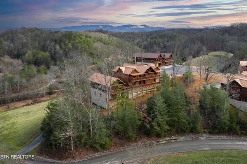3316 Grace Way, Sevierville, TN, 37876 | Card Image
