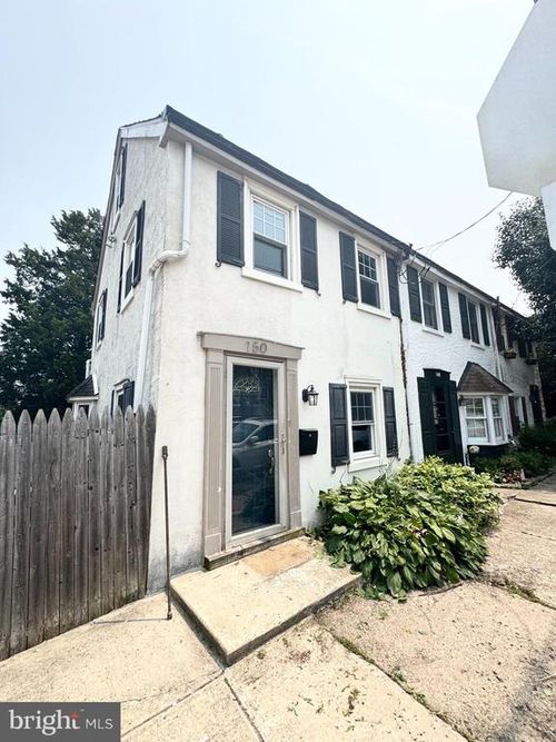 150 E Hartwell Ln, PHILADELPHIA, PA, 19118-3431 | Card Image