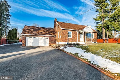 727 Brownsville Rd, READING, PA, 19608-9799 | Card Image