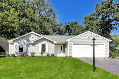 738 Dartmouth Drive, Island Lake, IL, 60042 | Card Image
