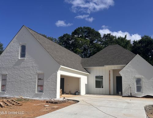 176 Sweetbriar Cir, Canton, MS, 39046-8055 | Card Image