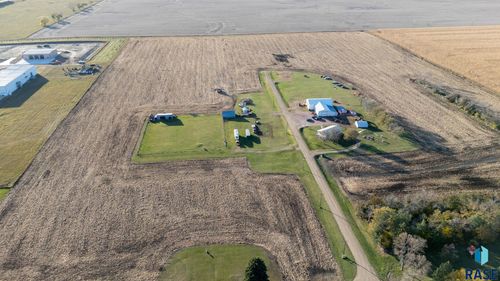 43372 W Washington Ave, Howard, SD, 57349-6941 | Card Image