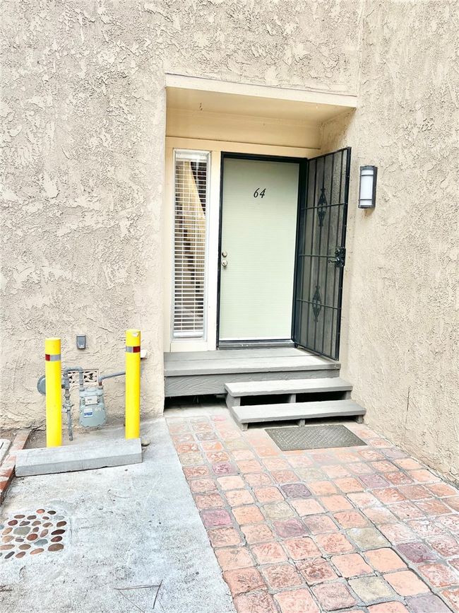 64 Avalon Terrace Rd, Condo with 2 bedrooms, 3 bathrooms and 1 parking in Avalon CA | Image 6