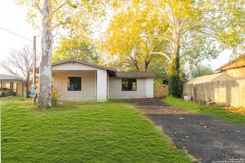 8170 W 6th St, Somerset, TX, 78069-4485 | Card Image