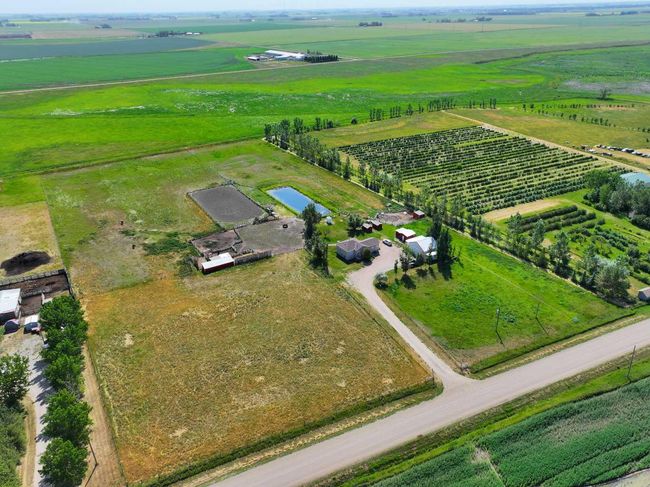 205023 10 0 Twp Rd, House other with 4 bedrooms, 3 bathrooms and null parking in Rural Lethbridge County AB | Image 6