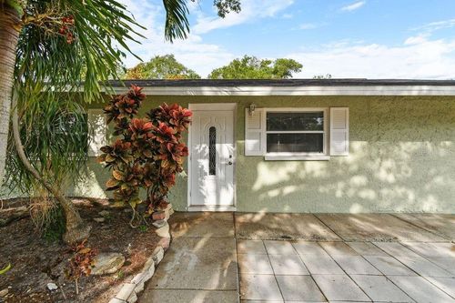 2507 49th St S, GULFPORT, FL, 33707-5143 | Card Image