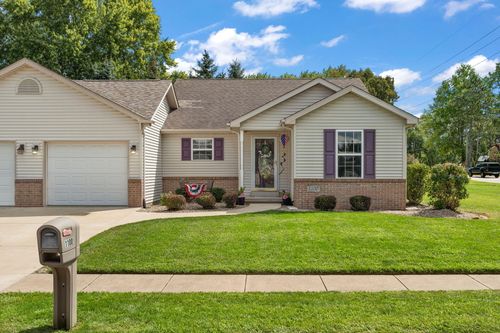1100 Pine Creek Rd, Valparaiso, IN, 46383 | Card Image