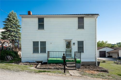 475 North Ave, Indiana, PA, 15701-1242 | Card Image