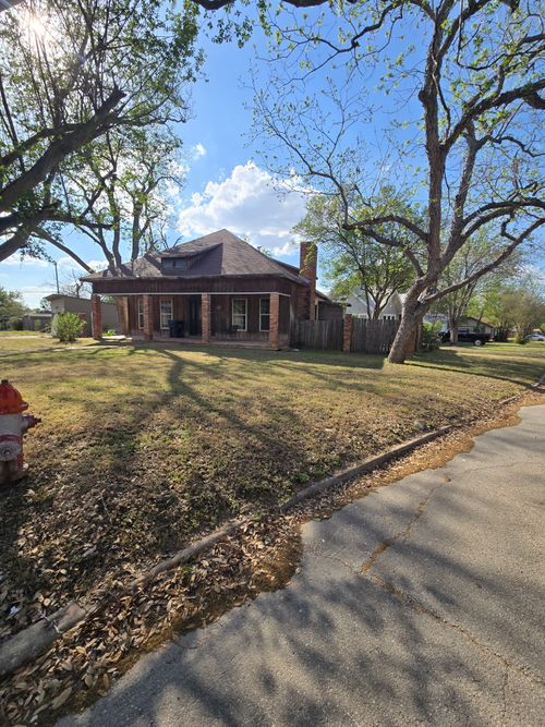 501 Green St, Rockdale, TX, 76567-2314 | Card Image