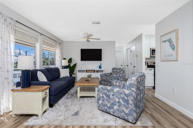UNIT-2B - 2375 N Beach Rd, Condo with 2 bedrooms, 1 bathrooms and null parking in Englewood FL | Image 8