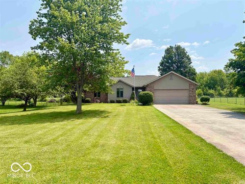 604 S Pittenger Rd, Selma, IN, 47383-9570 | Card Image