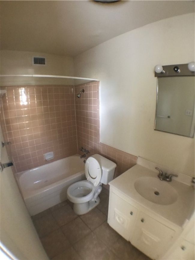 APT-109 - 2612 Salado St, Condo with 1 bedrooms, 1 bathrooms and 1 parking in Austin TX | Image 8